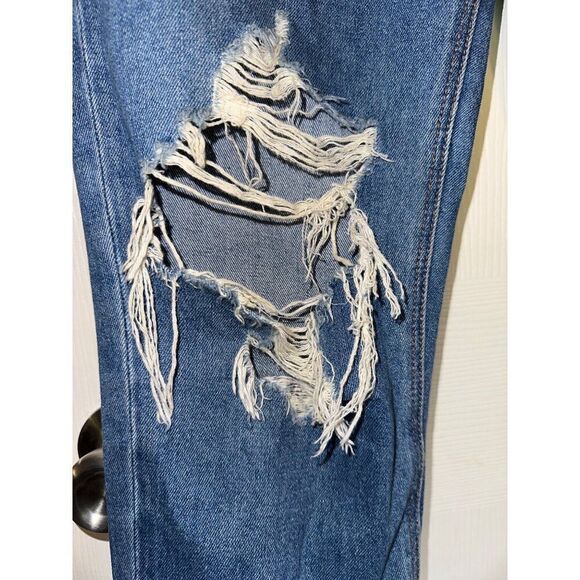 American Eagle Distressed Mom Jeans โSize 6 - Picture 5 of 12